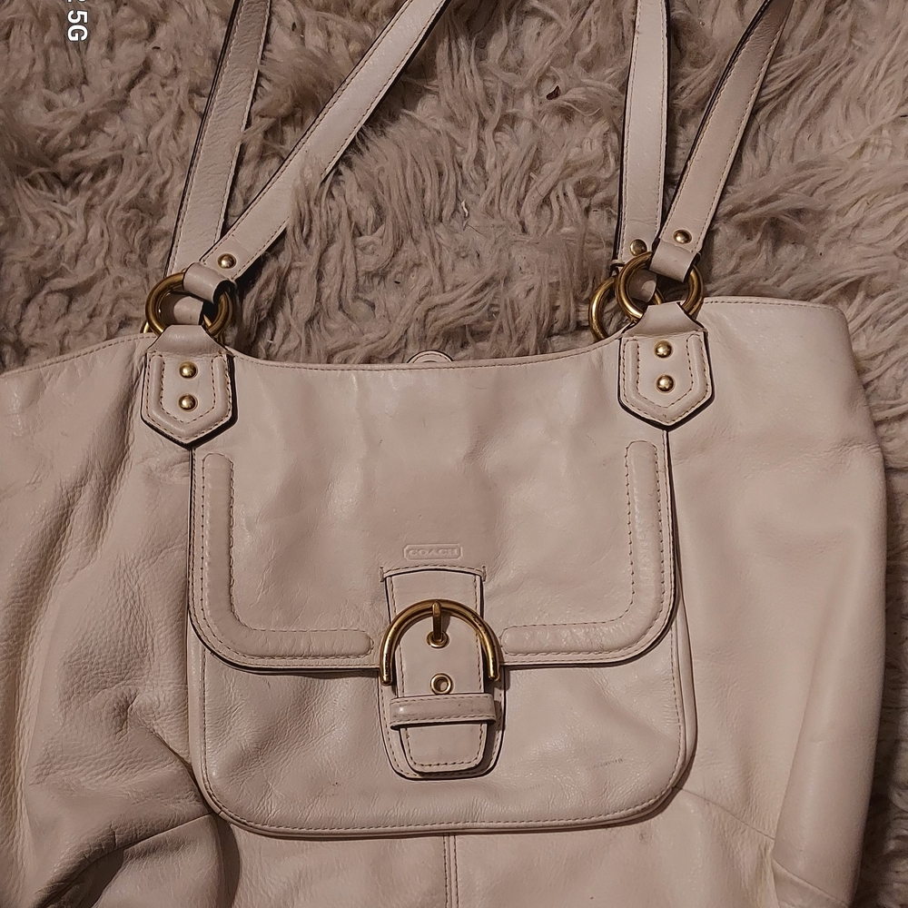 Chic Cream Leather Shoulder Bag